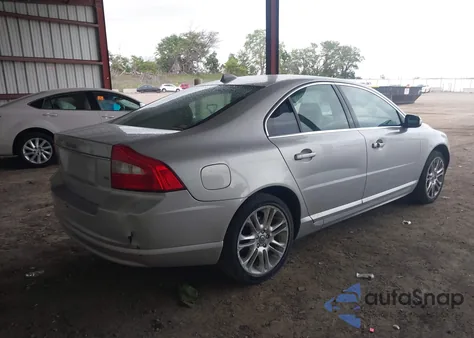 2007 Volvo S80 3.2 from USA, damaged, VIN YV1AS982171024377